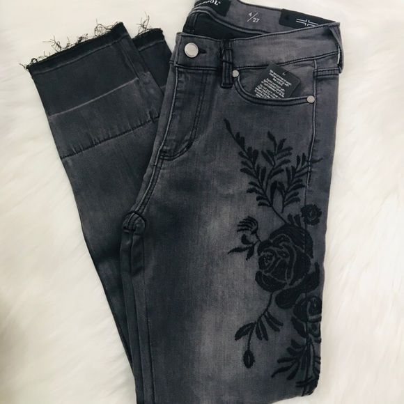 Liverpool Jeans Company Denim - OFFERS? Liverpool Sadie Ankle Jeans Sz.4
